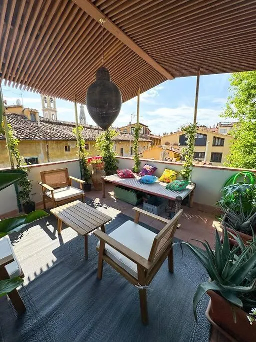 Green Rooftop Terrace Florence Historical Center Apartment