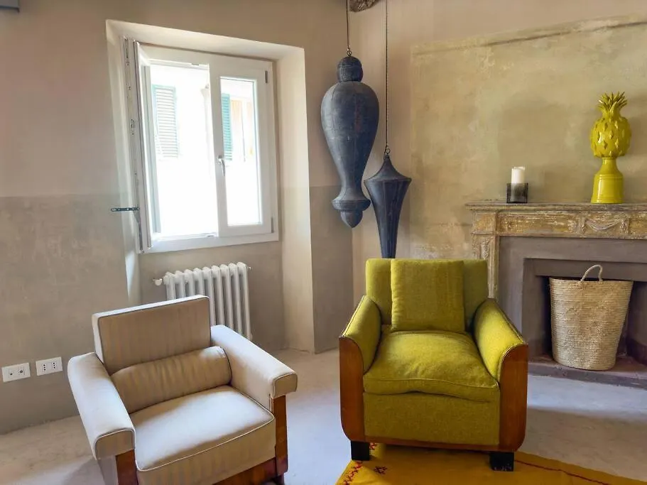 Green Rooftop Terrace Florence Historical Center Apartment