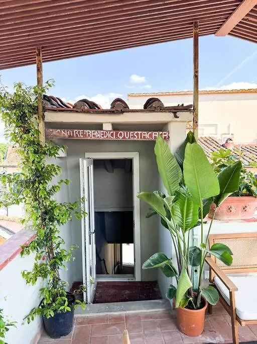 Green Rooftop Terrace Florence Historical Center Apartment